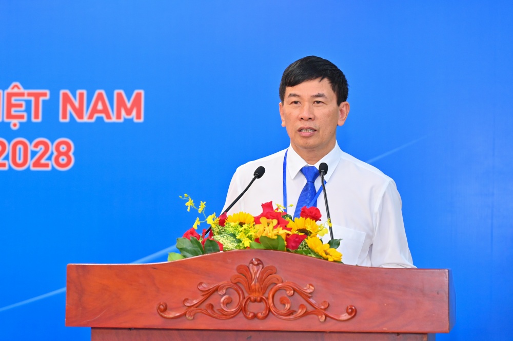 đồng chí Đoàn Duy Công tiếp tục được bầu giữ chức Chủ tịch Công đoàn đồng chí Đoàn Duy Công tiếp tục được bầu giữ chức Chủ tịch Công đoàn