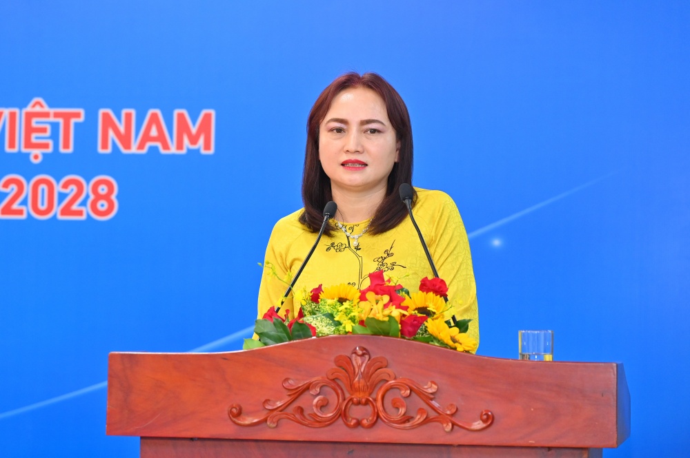 Đ/c Nghiêm Thùy Lan – Chủ tịch Công đoàn Dầu khí Việt Nam chỉ đạo tại Đại hội Đ/c Nghiêm Thùy Lan – Chủ tịch Công đoàn Dầu khí Việt Nam chỉ đạo tại Đại hội