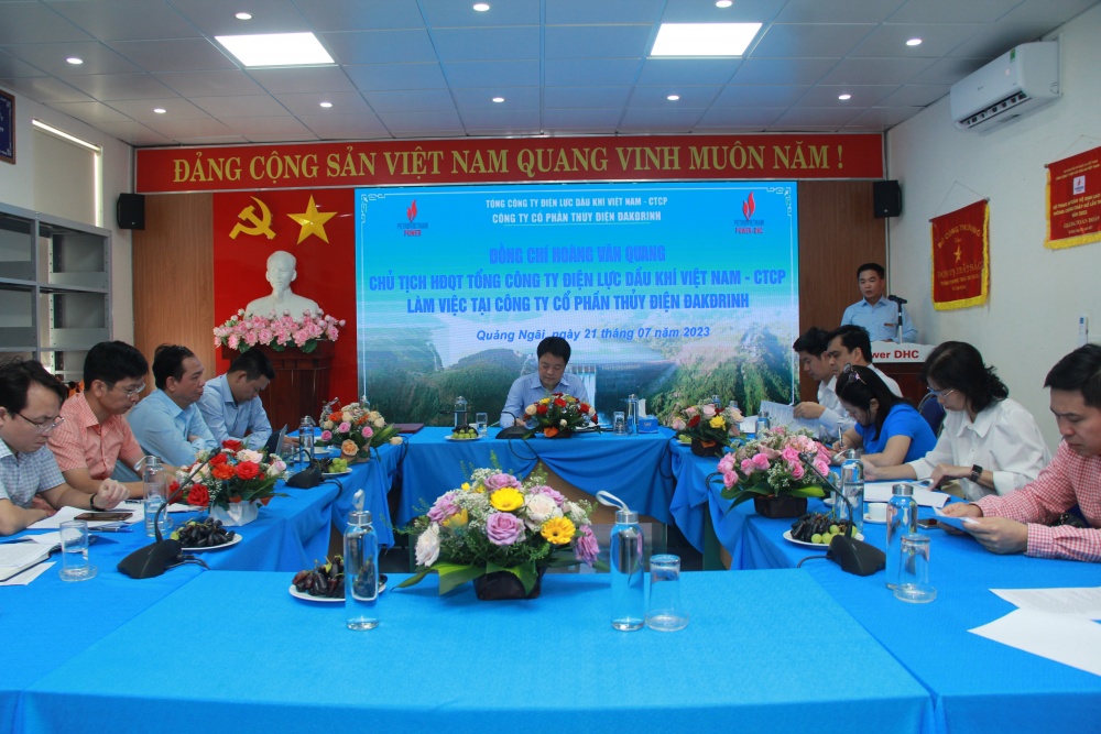 Chủ tịch HĐQT PV Power Hoàng Văn Quang đến thăm và làm việc tại thuỷ điện Đakđrinh Chủ tịch HĐQT PV Power Hoàng Văn Quang đến thăm và làm việc tại thuỷ điện Đakđrinh
