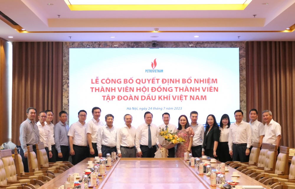 Trao quyết định bổ nhiệm Thành viên HĐTV Petrovietnam Trao quyết định bổ nhiệm Thành viên HĐTV Petrovietnam