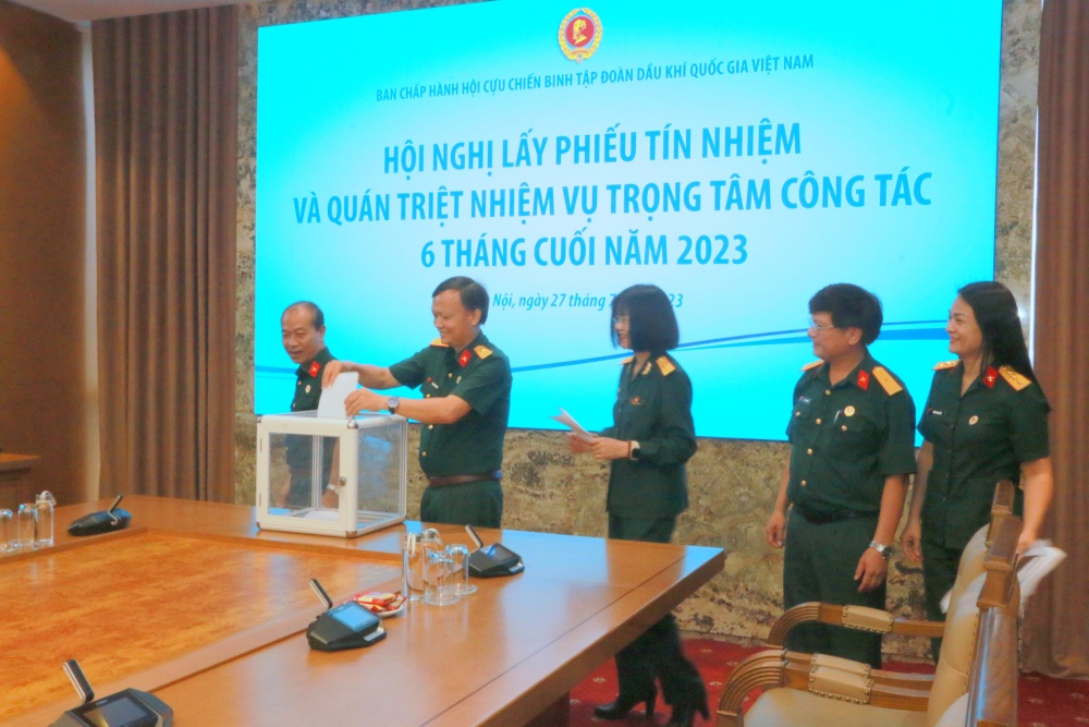 Ban Chấp hành Hội CCB Tập đoàn lấy phiếu tín nhiệm cán bộ, triển khai nhiệm vụ 6 tháng cuối năm 2023”