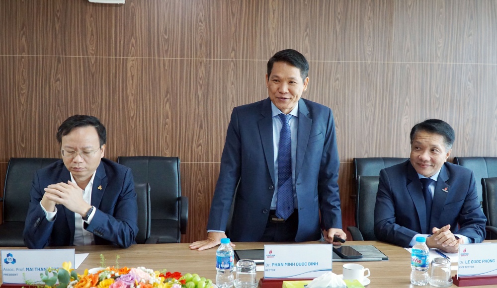 TS. Phan Minh Quốc Bình – Hiệu trưởng PVU TS. Phan Minh Quốc Bình – Hiệu trưởng PVU
