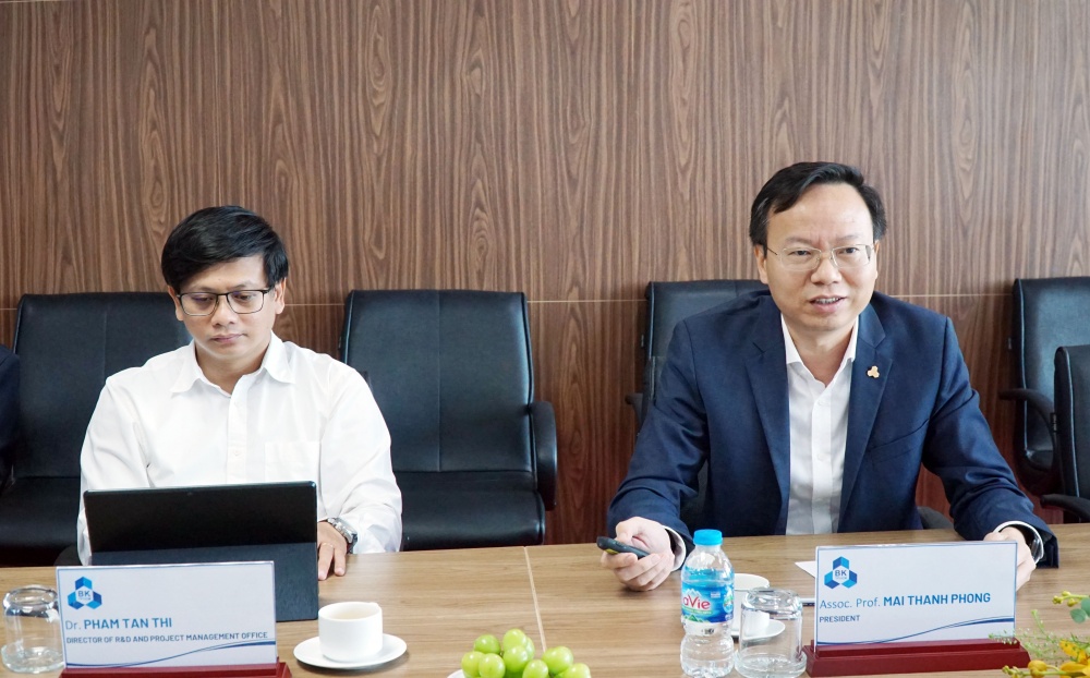 PGS. TS Mai Thanh Phong – Hiệu trưởng HCMUT PGS. TS Mai Thanh Phong – Hiệu trưởng HCMUT