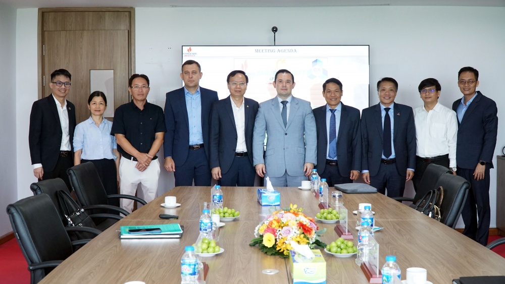 PVU và HCMUT trao đổi hợp tác với Công ty Zarubezhneft EP Vietnam PVU và HCMUT trao đổi hợp tác với Công ty Zarubezhneft EP Vietnam