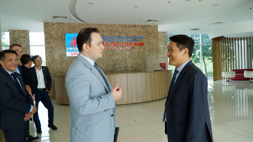 PVU và HCMUT trao đổi hợp tác với Công ty Zarubezhneft EP Vietnam PVU và HCMUT trao đổi hợp tác với Công ty Zarubezhneft EP Vietnam