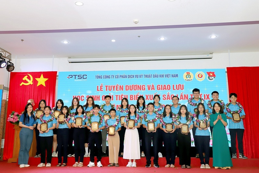 PTSC tổ chức lễ tuyên dương học sinh giỏi tiêu biểu lần thứ IX, năm học 2022-2023 PTSC tổ chức lễ tuyên dương học sinh giỏi tiêu biểu lần thứ IX, năm học 2022-2023
