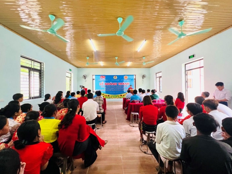 Công đoàn Vietsovpetro trao tặng nhà ăn và bếp nấu ăn trường học tại Nghệ An Công đoàn Vietsovpetro trao tặng nhà ăn và bếp nấu ăn trường học tại Nghệ An