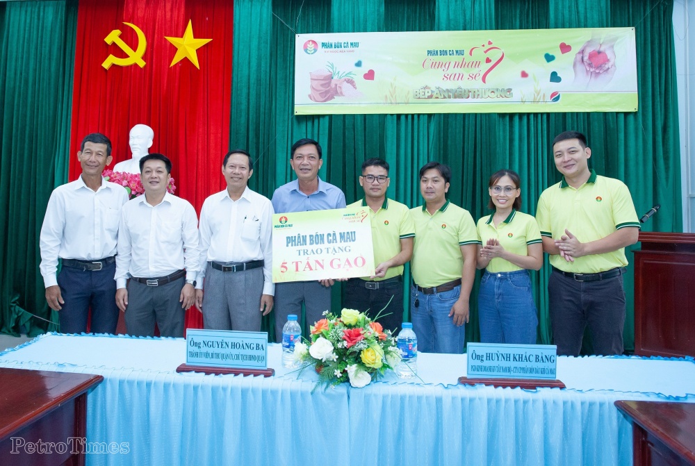 Phân bón Cà Mau mang gạo tới các bếp ăn yêu thương tại Cần Thơ Phân bón Cà Mau mang gạo tới các bếp ăn yêu thương tại Cần Thơ