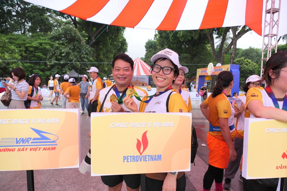 PETROVIETNAM giành 5/12 giải chính thức với 2 giải nhất, 01 giải nhì, 02 giải ba PETROVIETNAM giành 5/12 giải chính thức với 2 giải nhất, 01 giải nhì, 02 giải ba