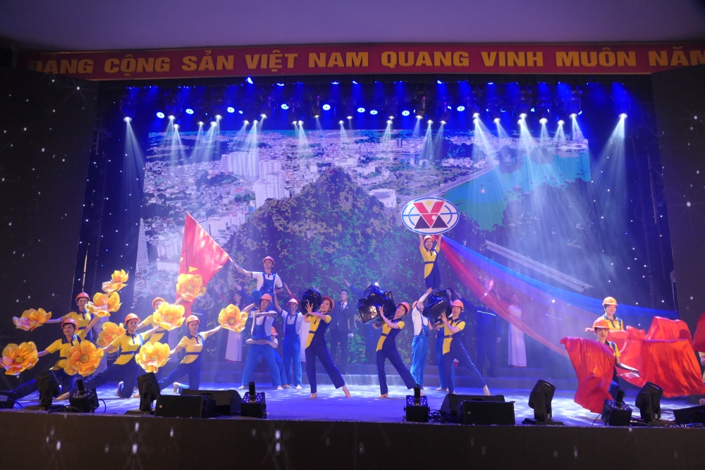 Tiết mục Petrovietnam giành 1 giải vàng, 2 giải bạc tại Hội diễn nghệ thuật kỷ niệm 5 năm thành lập Ủy ban Quản lý vốn nhà nước tại doanh nghiệp