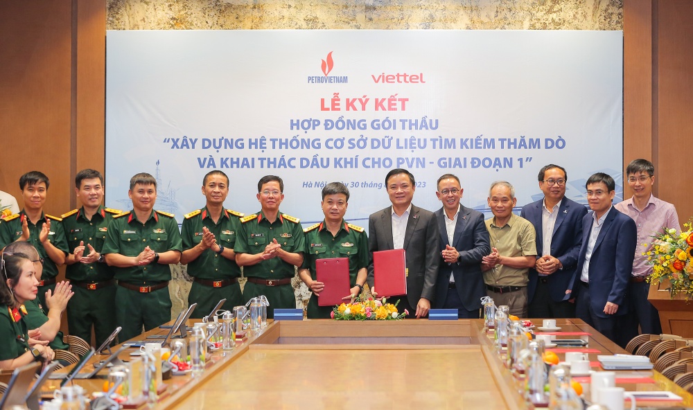 Petrovietnam và Viettel ký kết hợp đồng xây dựng CSDL cho E&P Petrovietnam và Viettel ký kết hợp đồng xây dựng cơ sở dữ liệu tìm kiếm, thăm dò, khai thác dầu khí