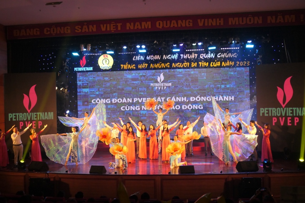 Liên hoan “Tiếng hát những người đi tìm Lửa” phía Bắc tại Hà Nội.