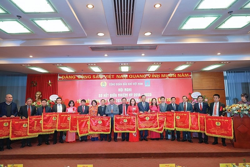 Công đoàn Dầu khí Việt Nam là một tập thể năng động, gắn kết và gắn bó với người lao động Công đoàn Dầu khí Việt Nam là một tập thể năng động, gắn kết và gắn bó với người lao động