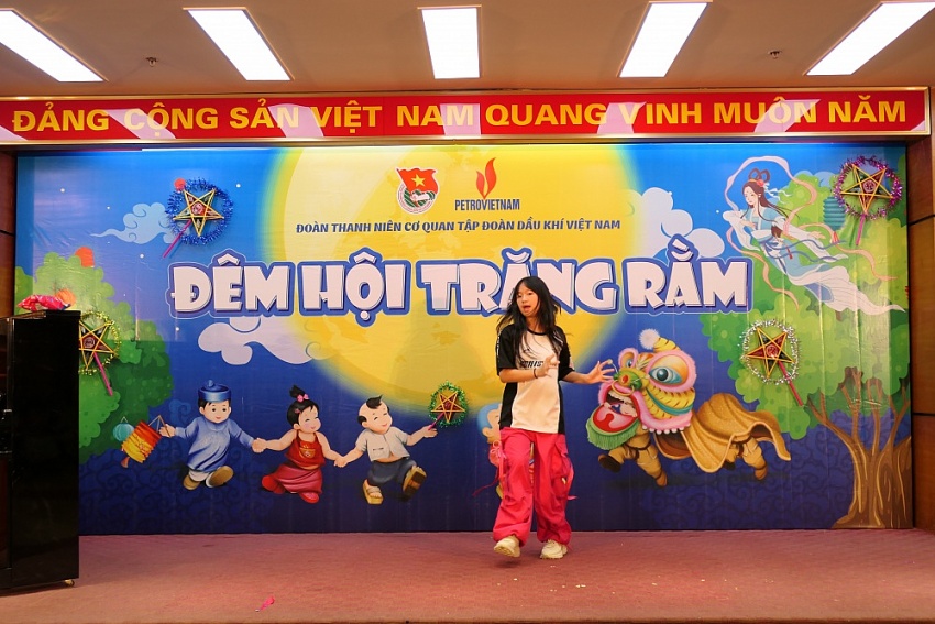 Đoàn Thanh niên Cơ quan Tập đoàn tổ chức Đêm hội trăng rằm 2023