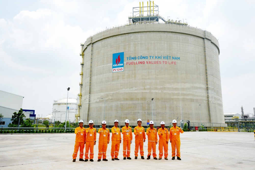 Niềm tự hào của các thành viên tham gia hoàn thành xây dựng Kho chứa LNG Thị Vải – Trái tim của chuỗi dự án, được coi là hạng mục phức tạp nhất và lần đầu tiên được thi công tại Việt Nam Niềm tự hào của các thành viên tham gia hoàn thành xây dựng Kho chứa LNG Thị Vải – Trái tim của chuỗi dự án, được coi là hạng mục phức tạp nhất và lần đầu tiên được thi công tại Việt Nam