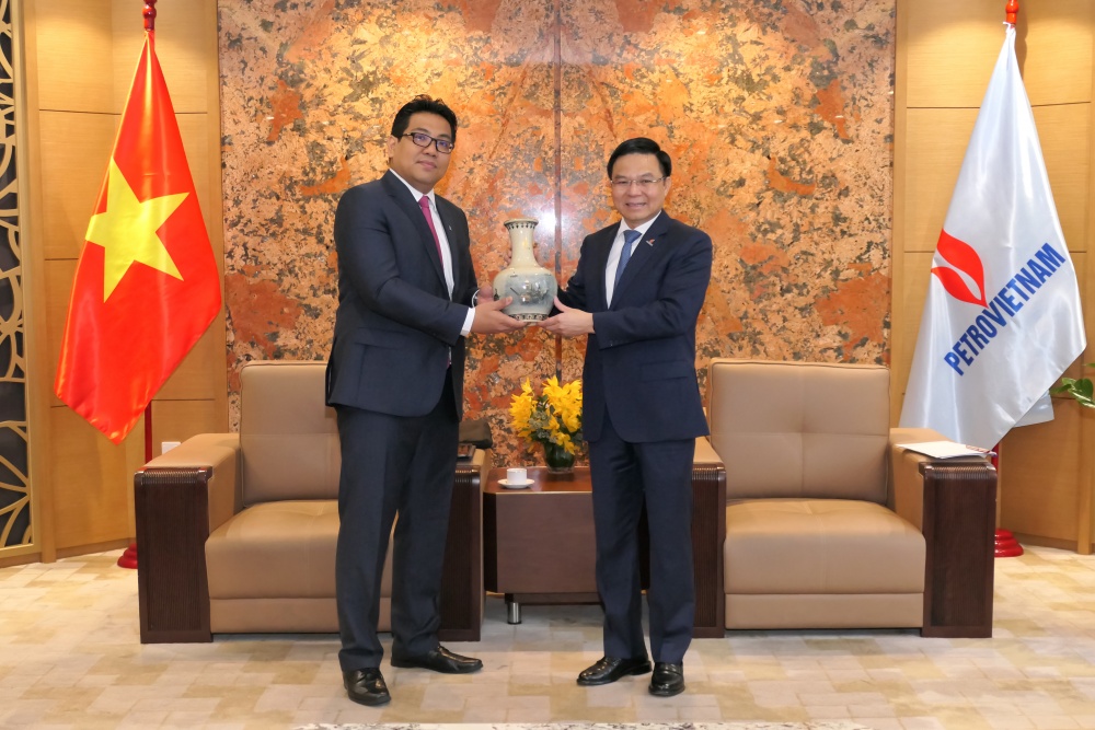 Tổng Giám đốc Petrovietnam Lê Mạnh Hùng tiếp Tổng Giám đốc Petronas Tổng Giám đốc Petrovietnam Lê Mạnh Hùng tiếp Tổng Giám đốc Petronas
