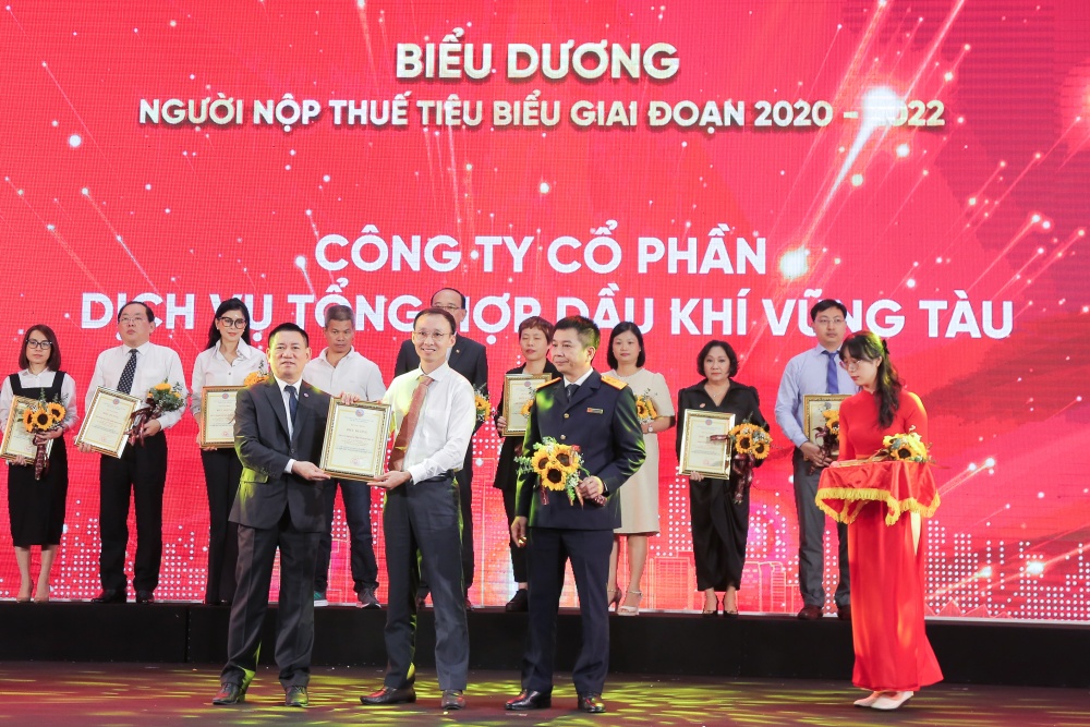 Petrovietnam được vinh danh đơn vị nộp thuế tiêu biểu giai đoạn 2020 - 2022 Petrovietnam được vinh danh đơn vị nộp thuế tiêu biểu giai đoạn 2020 - 2022