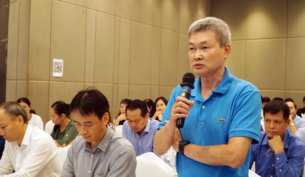 Đại diện Idemitsu nêu vướng mắc Đại diện Idemitsu nêu vướng mắc