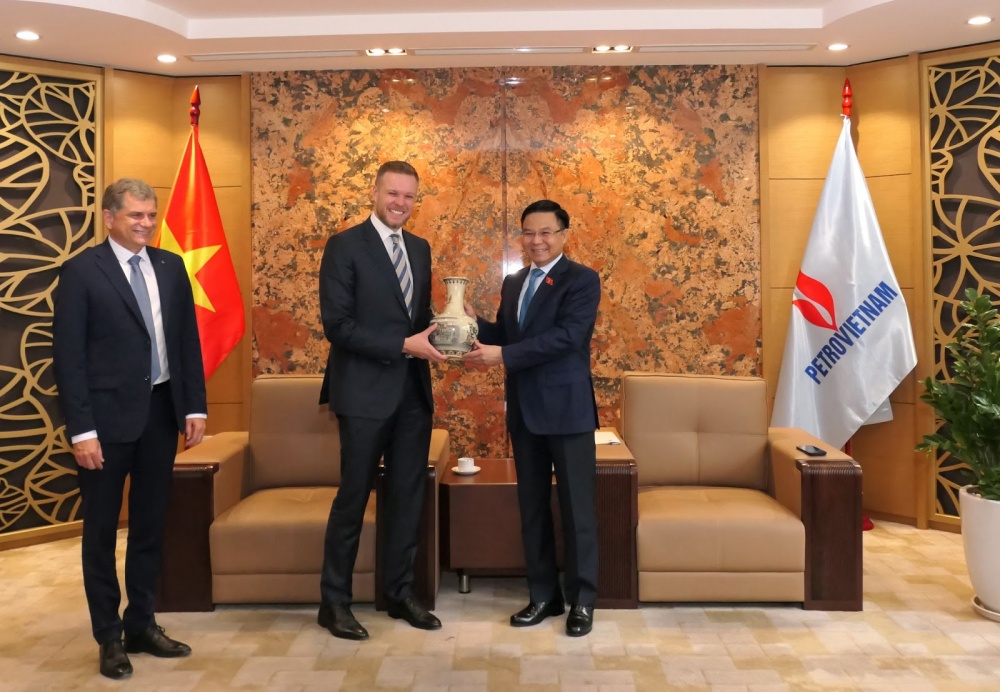 Tổng Giám đốc Petrovietnam Lê Mạnh Hùng tiếp đoàn Bộ Ngoại giao và lãnh đạo Công ty Dầu khí Quốc gia Lithuania Tổng Giám đốc Petrovietnam Lê Mạnh Hùng tiếp đoàn Bộ Ngoại giao và lãnh đạo Công ty Dầu khí Quốc gia Lithuania