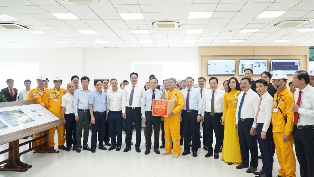 Khánh thành kho cảng LNG lớn nhất tại Việt Nam Khánh thành kho cảng LNG lớn nhất tại Việt Nam