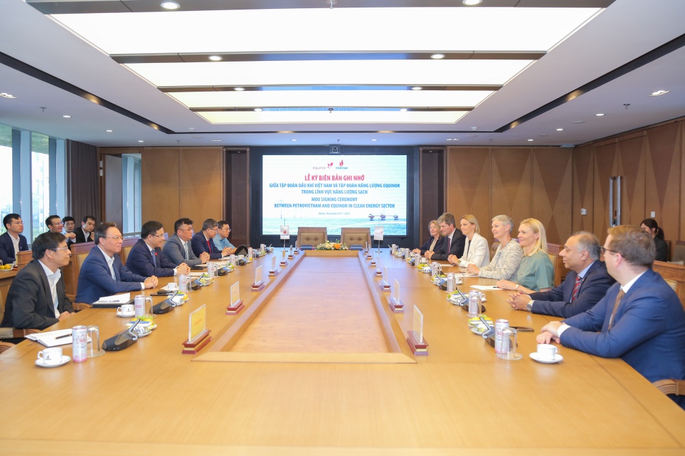 Petrovietnam và Equinor thúc đẩy hợp tác trong lĩnh vực năng lượng sạch Petrovietnam và Equinor thúc đẩy hợp tác trong lĩnh vực năng lượng sạch