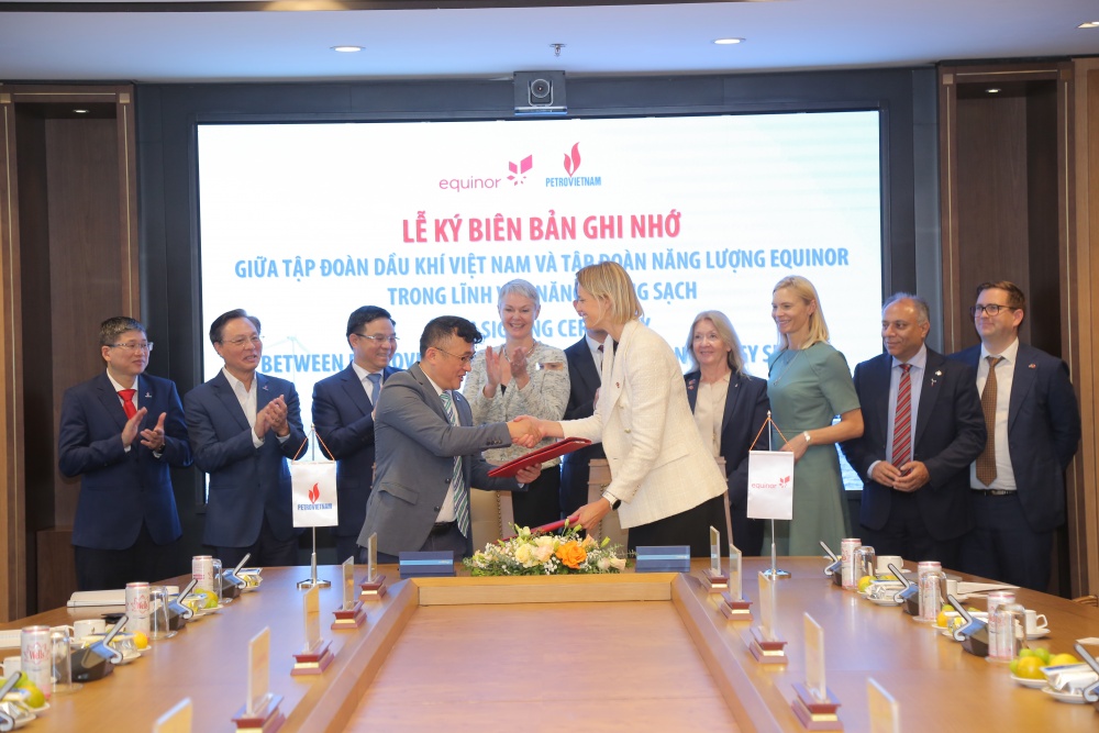Petrovietnam và Equinor thúc đẩy hợp tác trong lĩnh vực năng lượng sạch Petrovietnam và Equinor thúc đẩy hợp tác trong lĩnh vực năng lượng sạch