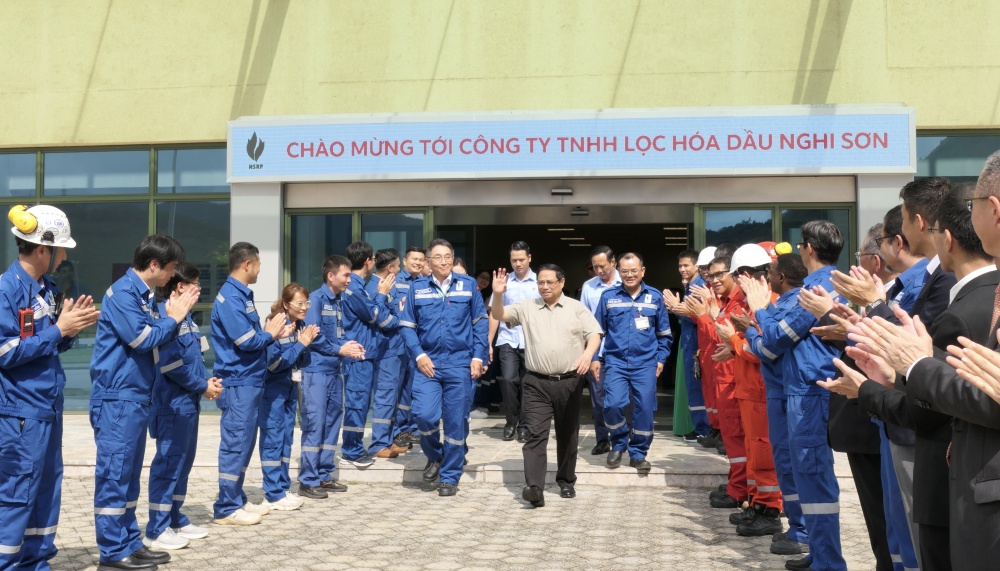 Thủ tướng Chính phủ Phạm Minh Chính thăm và làm việc tại Nhà máy lọc hóa dầu Nghi Sơn Thủ tướng Chính phủ Phạm Minh Chính thăm và làm việc tại Nhà máy lọc hóa dầu Nghi Sơn