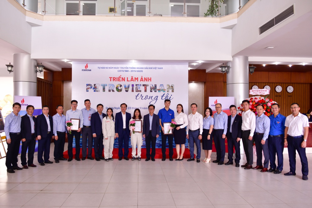 Triển lãm và trao giải cuộc thi ảnh “Petrovietnam trong tôi” khu vực miền Trung Triển lãm và trao giải cuộc thi ảnh “Petrovietnam trong tôi” khu vực miền Trung