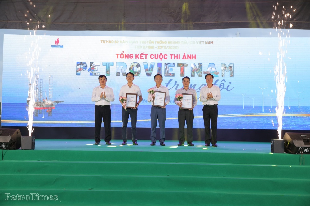 Lễ trao giải, bế mạc cuộc thi “Petrovietnam trong tôi” tại Cà Mau: Những khoảnh khắc đẹp được lưu giữ mãi! Lễ trao giải, bế mạc cuộc thi “Petrovietnam trong tôi” tại Cà Mau: Những khoảnh khắc đẹp được lưu giữ mãi!