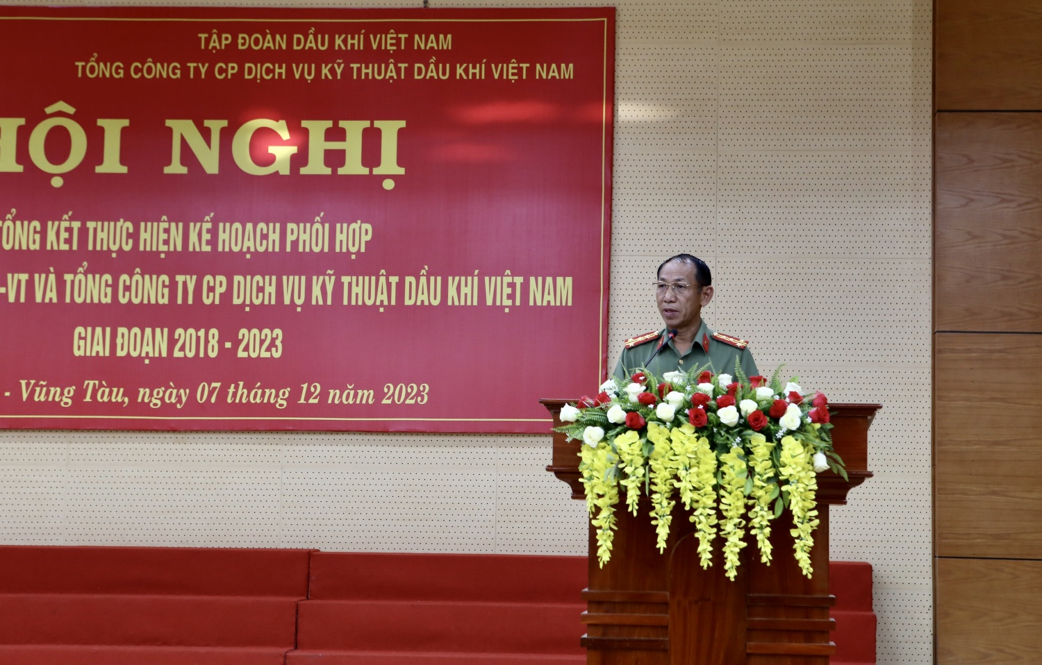 Công an tỉnh BR-VT và PTSC phối hợp triển khai hiệu quả công tác bảo vệ an ninh, an toàn Dầu khí Công an tỉnh BR-VT và PTSC phối hợp triển khai hiệu quả công tác bảo vệ an ninh, an toàn Dầu khí