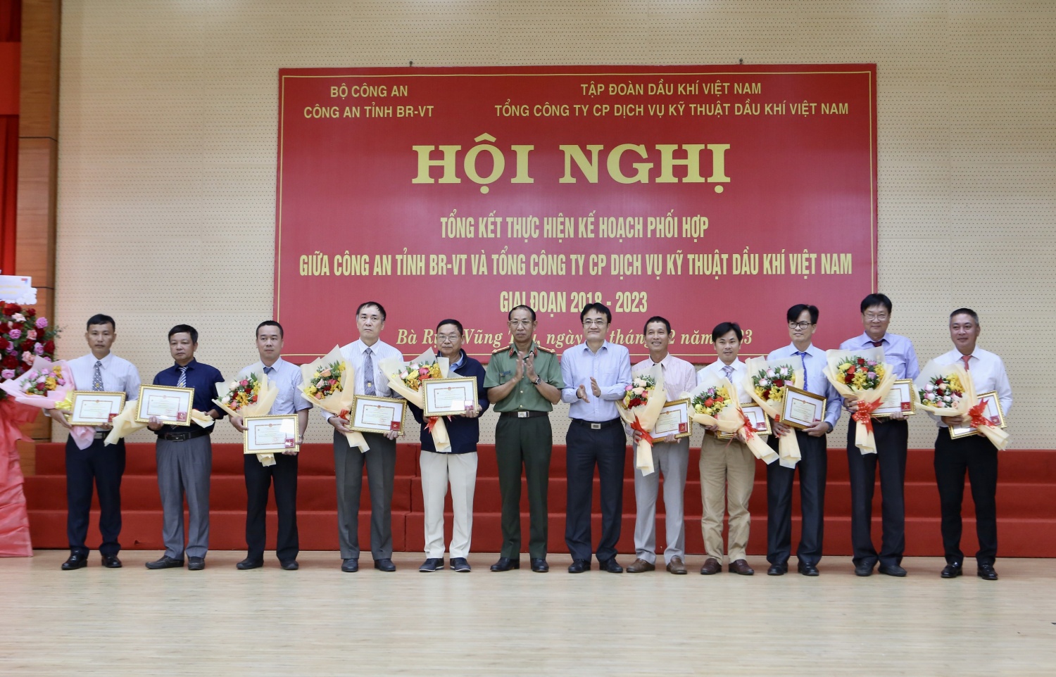 Công an tỉnh BR-VT và PTSC triển khai hiệu quả công tác an ninh trật tự Công an tỉnh BR-VT và PTSC phối hợp triển khai hiệu quả công tác bảo vệ an ninh, an toàn Dầu khí