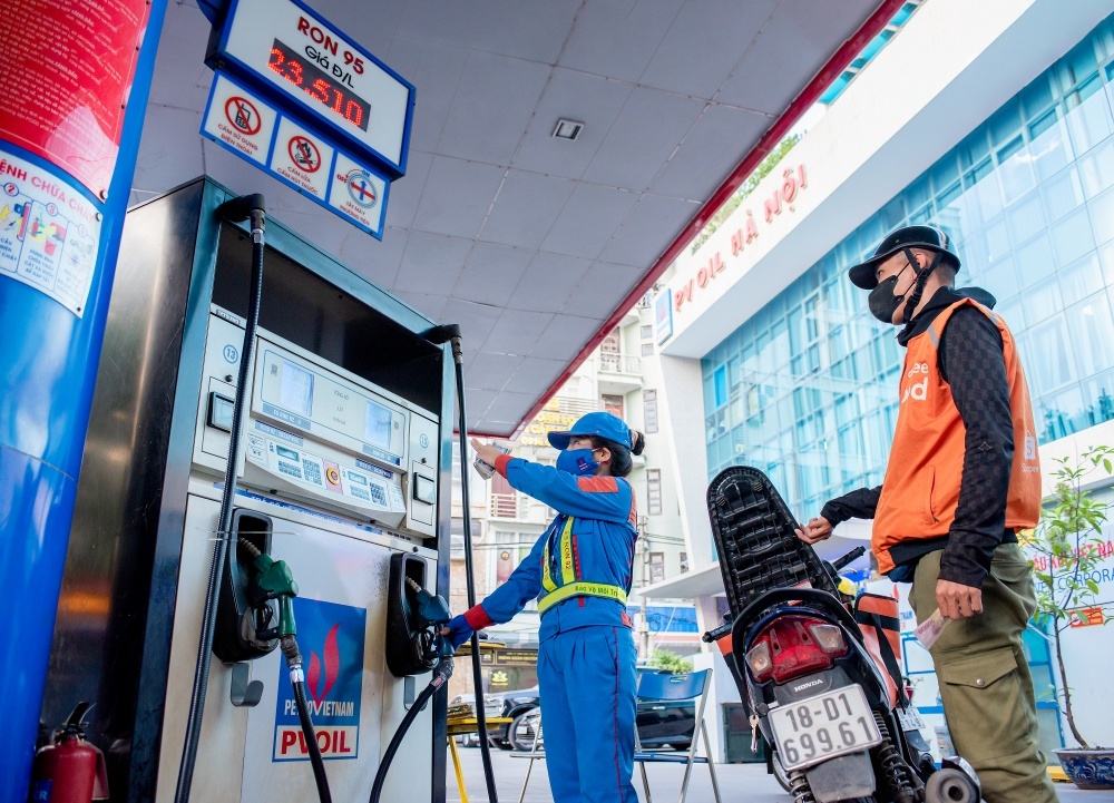 ăm 2023 sản lượng kinh doanh của toàn hệ thống PVOIL ước tăng khoảng 1 triệu m3 so với năm 2022 (Ảnh: Đỗ Quốc Thái) ăm 2023 sản lượng kinh doanh của toàn hệ thống PVOIL ước tăng khoảng 1 triệu m3 so với năm 2022 (Ảnh: Đỗ Quốc Thái)