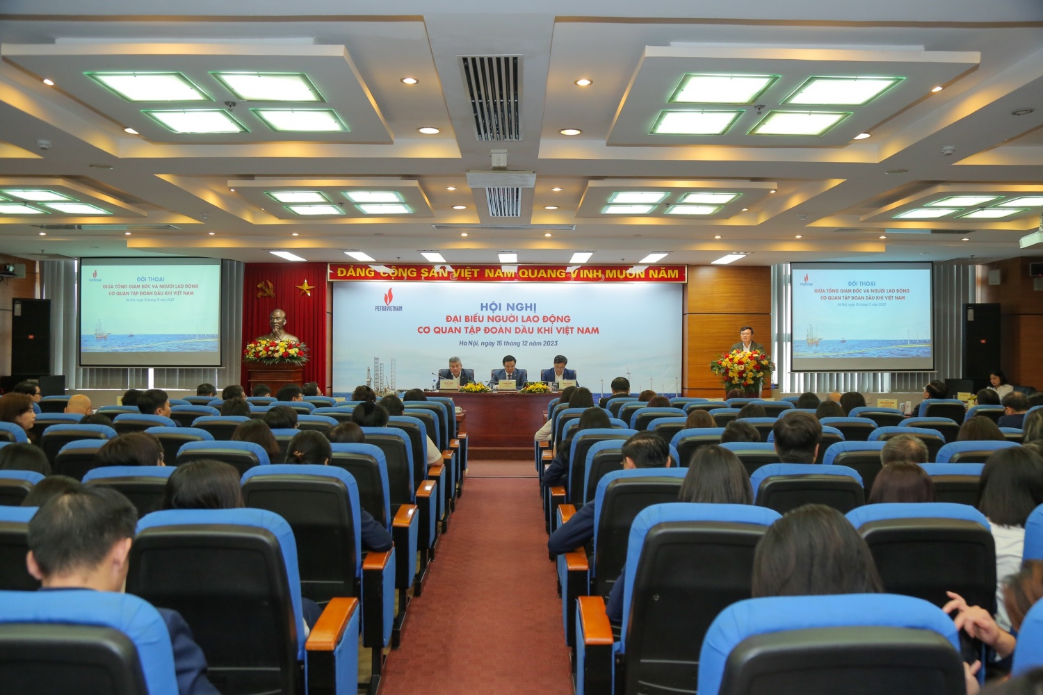 Hội nghị đại biểu người lao động Cơ quan Tập đoàn Dầu khí Việt Nam năm 2024: Tăng cường và bổ sung các động lực phát triển Hội nghị Đại biểu người lao động Cơ quan Tập đoàn Dầu khí Việt Nam năm 2024: Tăng cường các động lực tăng trưởng