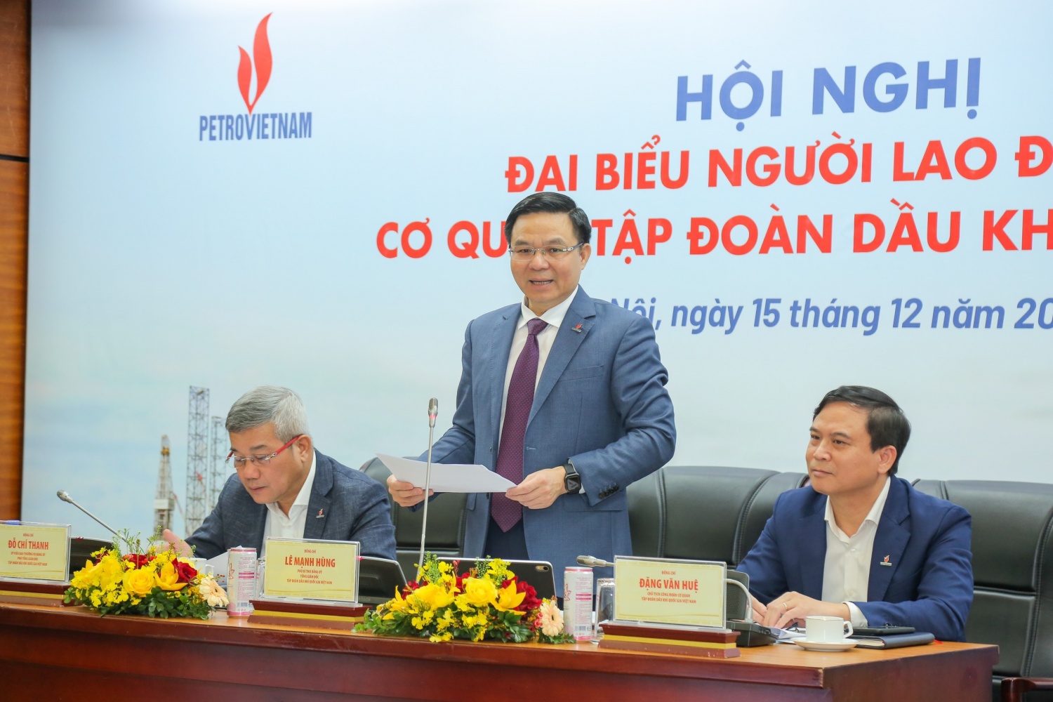 Hội nghị đại biểu người lao động Cơ quan Tập đoàn Dầu khí Việt Nam năm 2024: Tăng cường và bổ sung các động lực phát triển Hội nghị Đại biểu người lao động Cơ quan Tập đoàn Dầu khí Việt Nam năm 2024: Tăng cường các động lực tăng trưởng