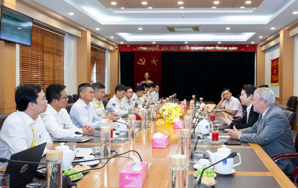 Nhà máy Đạm Cà Mau thêm kỷ lục mới về vận hành an toàn hơn 350 ngày Nhà máy Đạm Cà Mau thêm kỷ lục mới về vận hành an toàn hơn 350 ngày