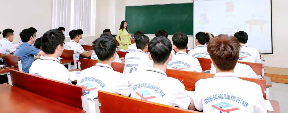 28-NTHT-AB-0003-01: Cả lớp nhìn chú ý lên bảng. 28-NTHT-AB-0003-01: Cả lớp nhìn chú ý lên bảng.