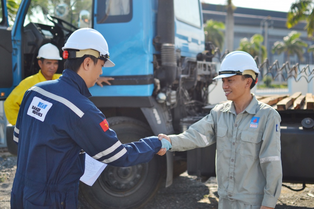 12-HL-AD-0005: Nét đẹp lao động của công nhân PVFCCo. 12-HL-AD-0005: Nét đẹp lao động của công nhân PVFCCo.