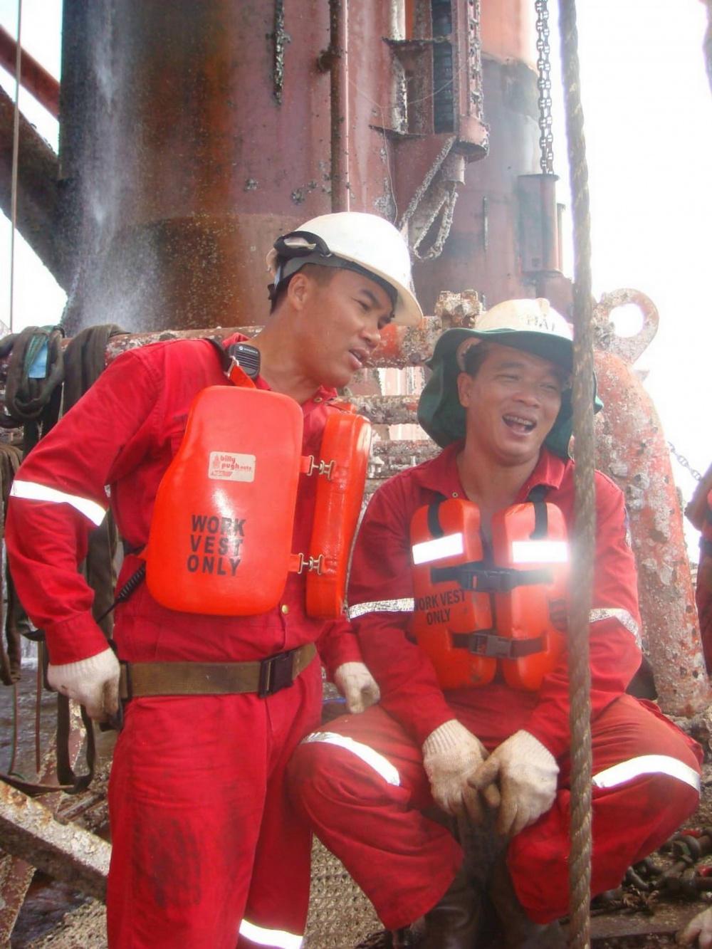 10-LPT-AD-0021: Một phút nghỉ ngơi giữa ca. 10-LPT-AD-0021: Một phút nghỉ ngơi giữa ca.