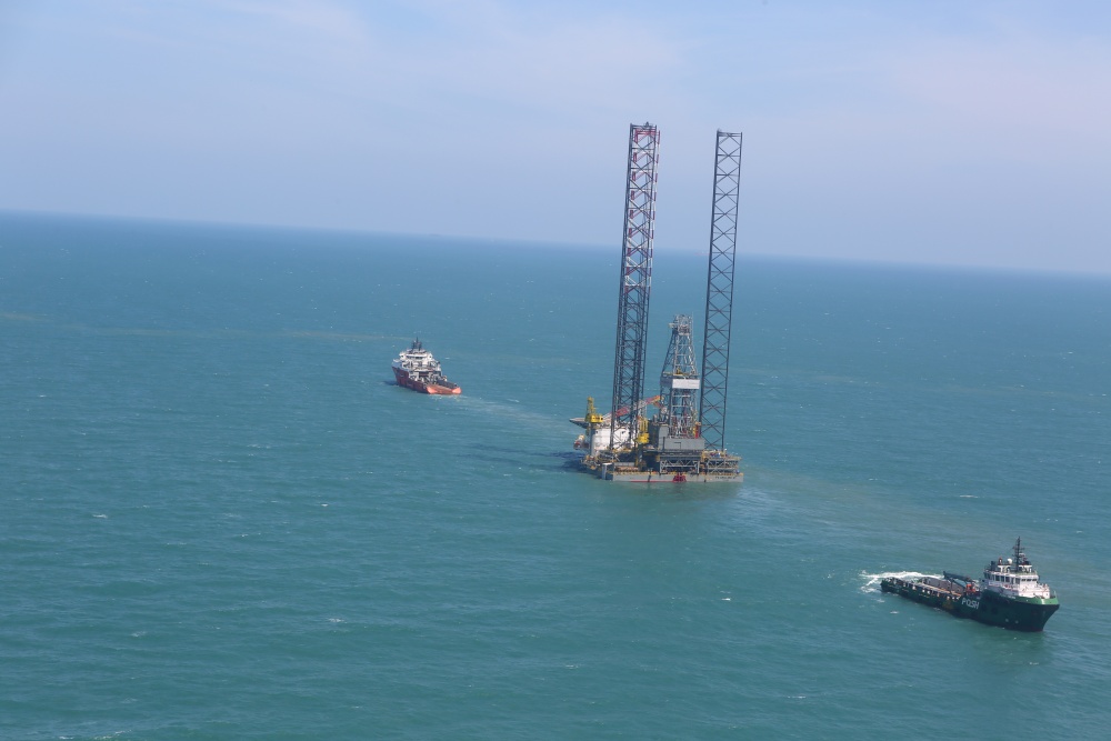 34-NNP-AD-0004: Giàn khoan tự nâng PVD VI về đến Vũng Tàu.