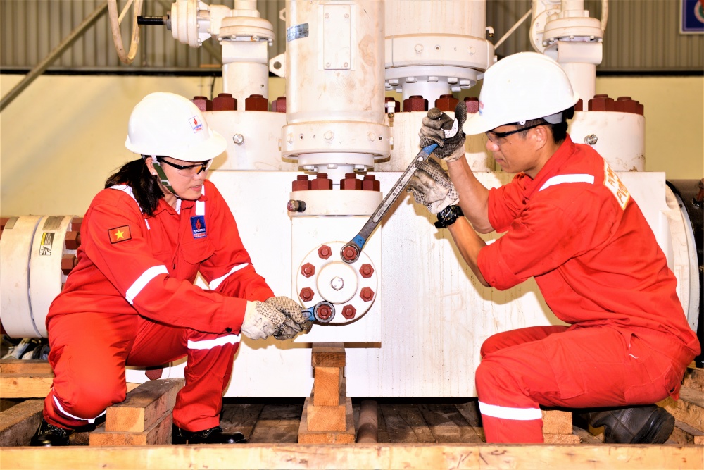 18-NTT2-AB-0001-03: Cẩn trọng. 18-NTT2-AB-0001-03: Cẩn trọng.
