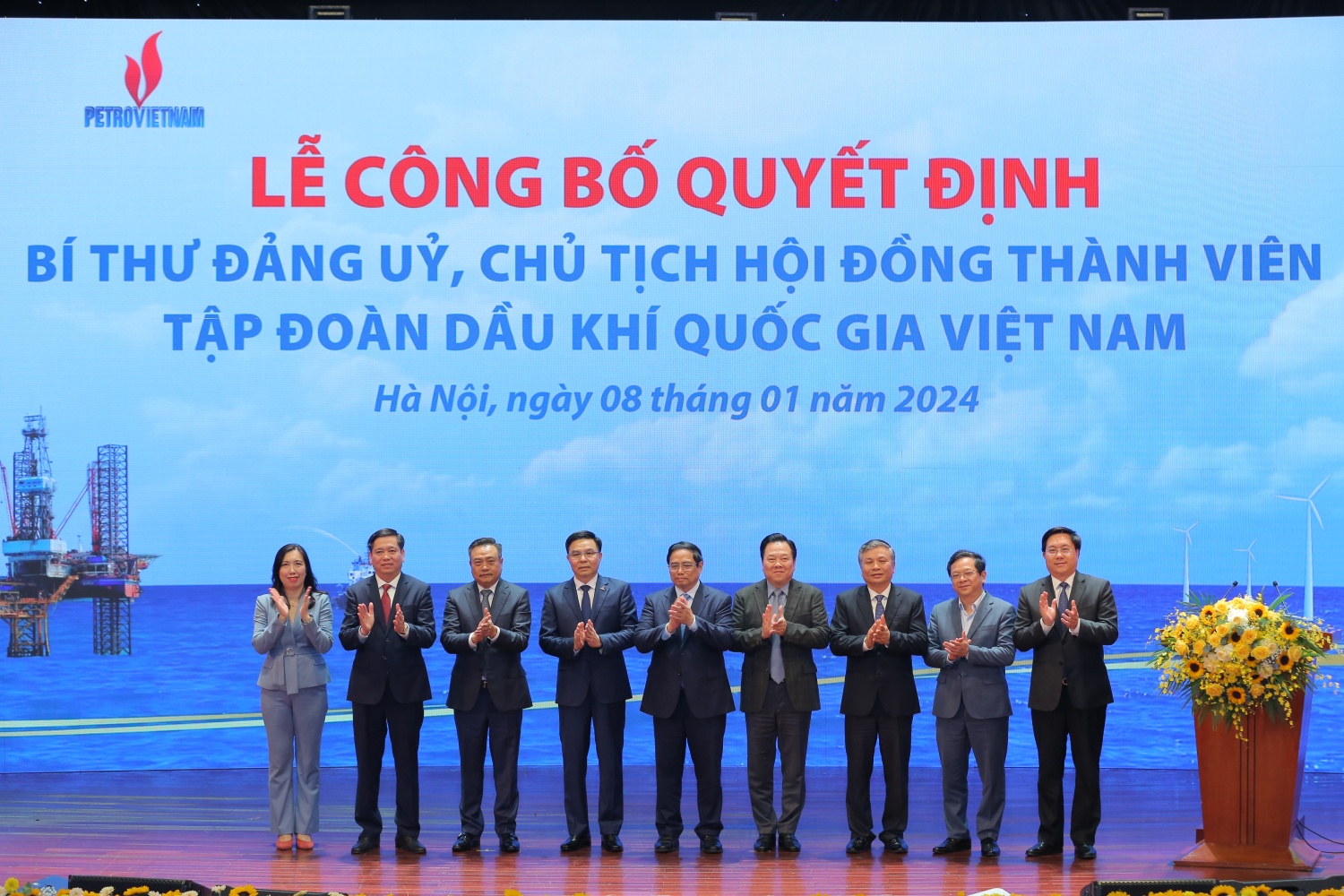 Thủ tướng Chính phủ Phạm Minh Chính trao quyết định bổ nhiệm Chủ tịch HĐTV Tập đoàn Dầu khí Việt Nam