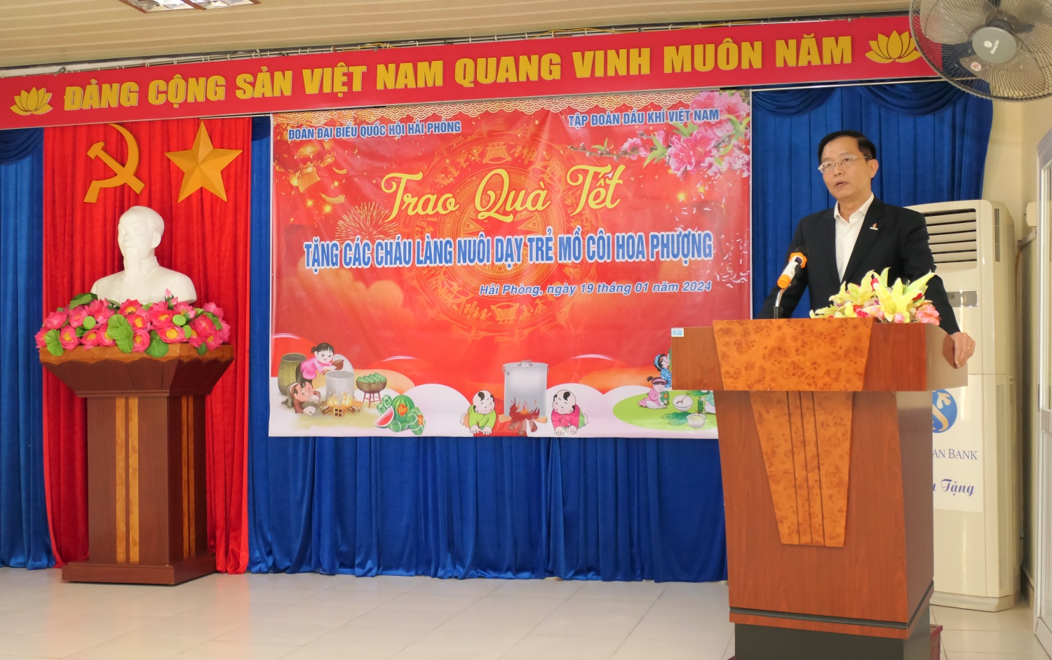 Petrovietnam thực hiện công tác an sinh xã hội tại Hải Phòng Petrovietnam thực hiện công tác an sinh xã hội tại Hải Phòng