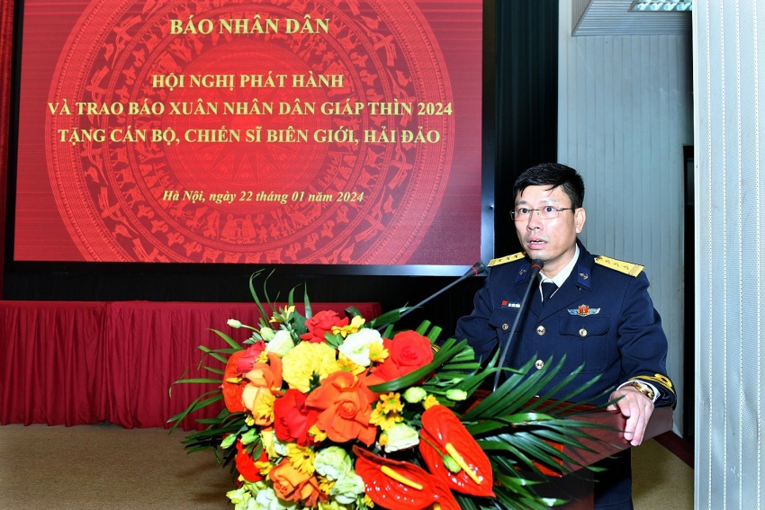 Petrovietnam đồng hành cùng Báo Nhân Dân trao tặng báo Xuân đến cán bộ, chiến sĩ biên giới, hải đảo Petrovietnam đồng hành cùng Báo Nhân Dân trao tặng báo Xuân đến cán bộ, chiến sĩ biên giới, hải đảo