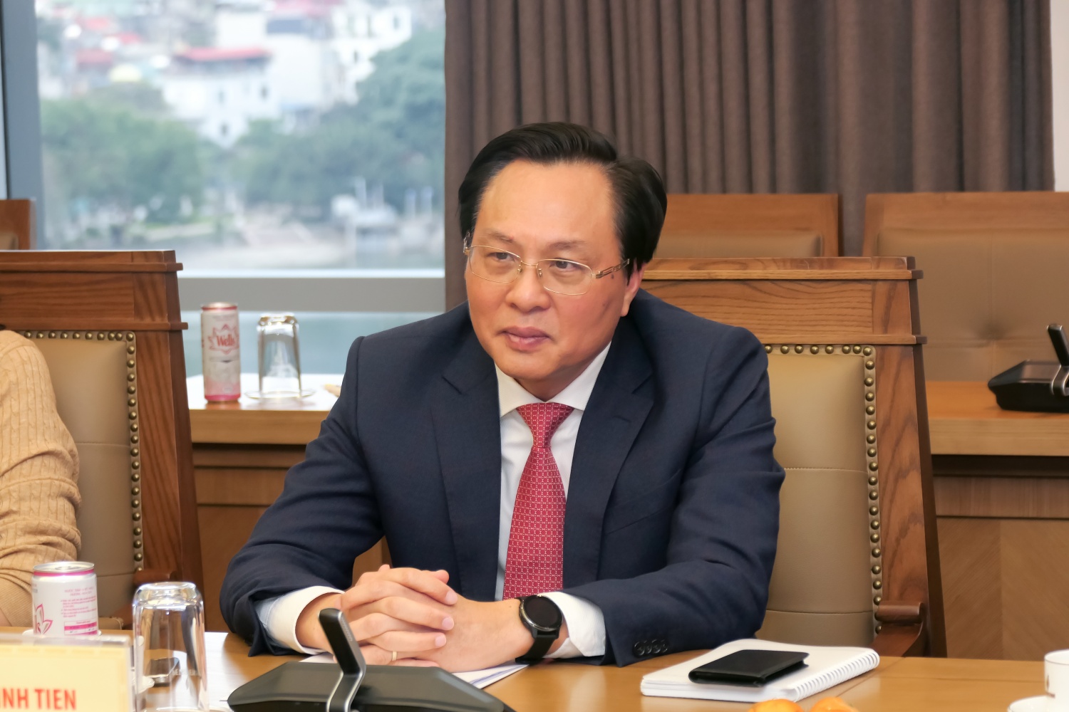 Ông Bùi Minh Tiến - Thành viên HĐTV Tập đoàn Dầu khí Việt Nam phát biểu tại buổi làm việc Ông Bùi Minh Tiến - Thành viên HĐTV Tập đoàn Dầu khí Việt Nam phát biểu tại buổi làm việc