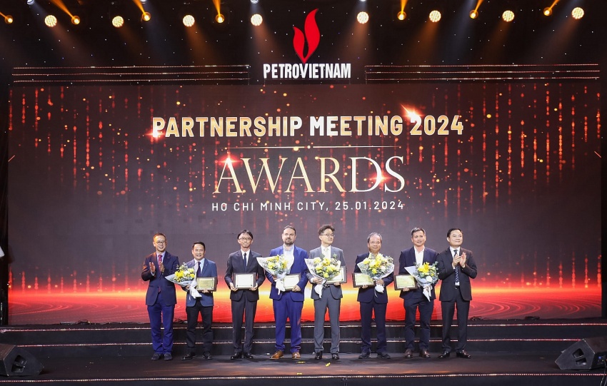 Petrovietnam gặp mặt các nhà thầu dầu khí năm 2024 Petrovietnam gặp mặt các nhà thầu dầu khí năm 2024