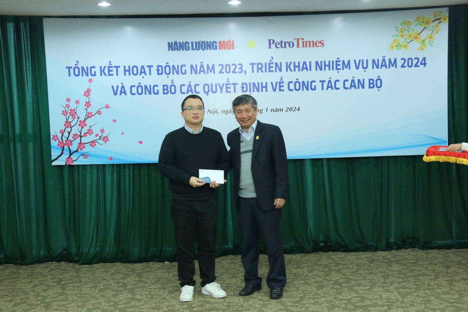 Tạp chí Năng lượng Mới - PetroTimes tổng kết hoạt động năm 2023, triển khai nhiệm vụ năm 2024 Tạp chí Năng lượng Mới - PetroTimes tổng kết hoạt động năm 2023, triển khai nhiệm vụ năm 2024