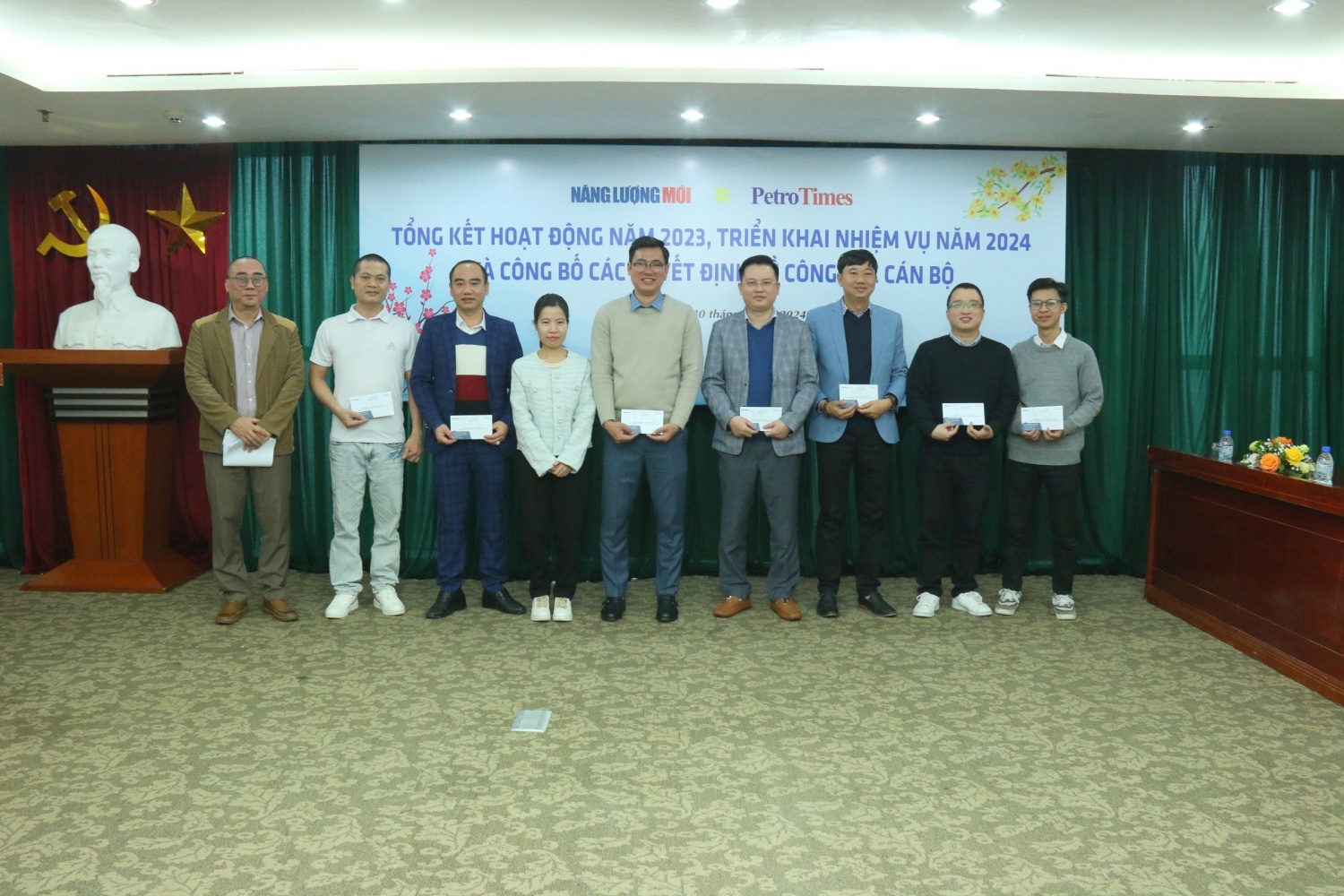 Tạp chí Năng lượng Mới - PetroTimes tổng kết hoạt động năm 2023, triển khai nhiệm vụ năm 2024 Tạp chí Năng lượng Mới - PetroTimes tổng kết hoạt động năm 2023, triển khai nhiệm vụ năm 2024