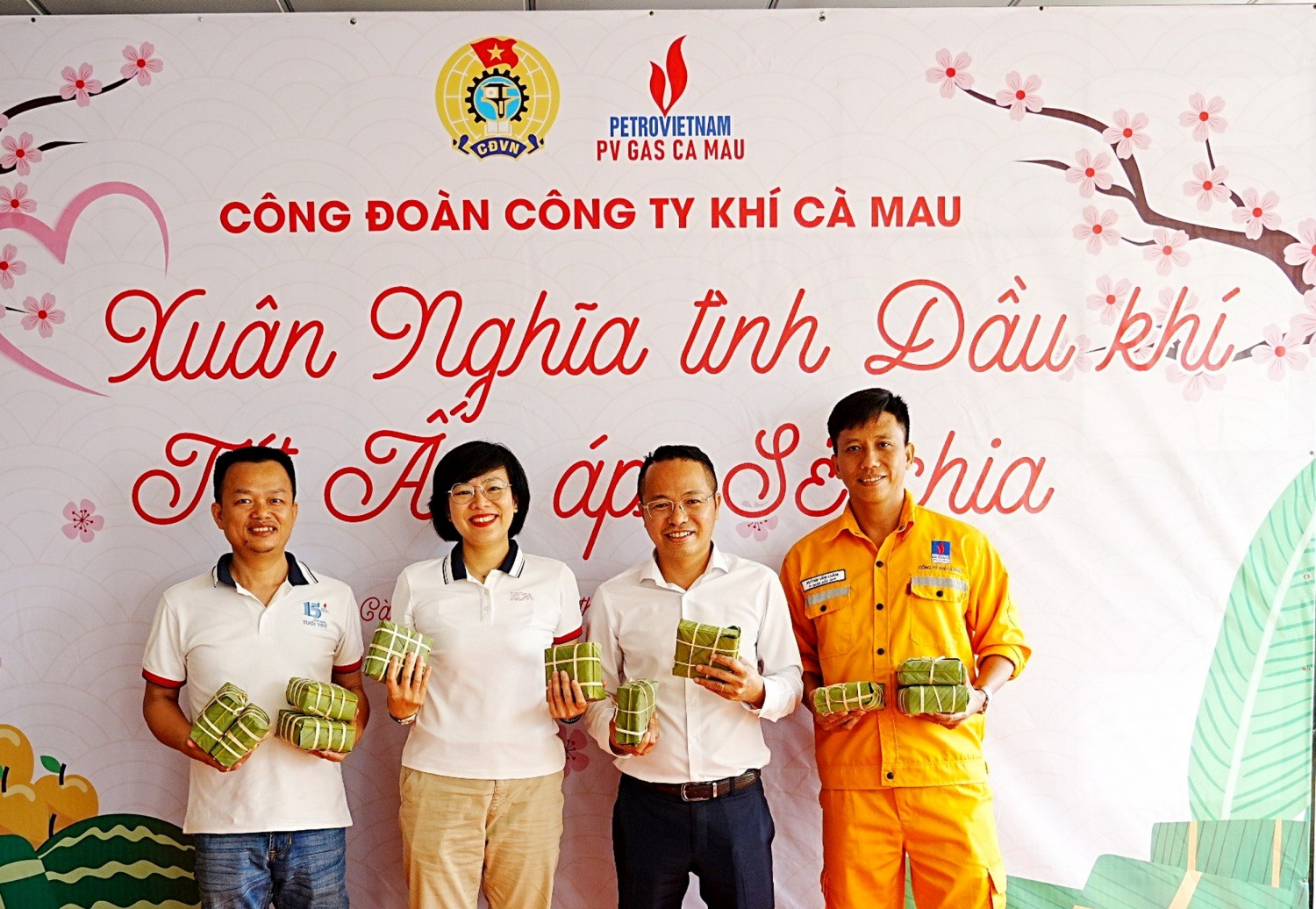 H2. Tổ chức chương trình “Xuân nghĩa tình Dầu khí - Tết ấm áp sẻ chia” tại PV GAS với nhiều nội dung chăm sóc NLĐ thân thương và đoàn kết H2. Tổ chức chương trình “Xuân nghĩa tình Dầu khí - Tết ấm áp sẻ chia” tại PV GAS với nhiều nội dung chăm sóc NLĐ thân thương và đoàn kết