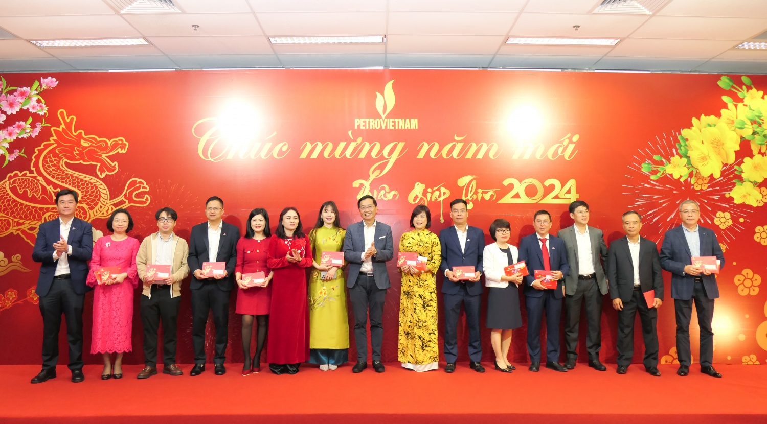 Petrovietnam gặp mặt Tân niên, đón Xuân Giáp Thìn 2024 Petrovietnam gặp mặt Tân niên, đón Xuân Giáp Thìn 2024