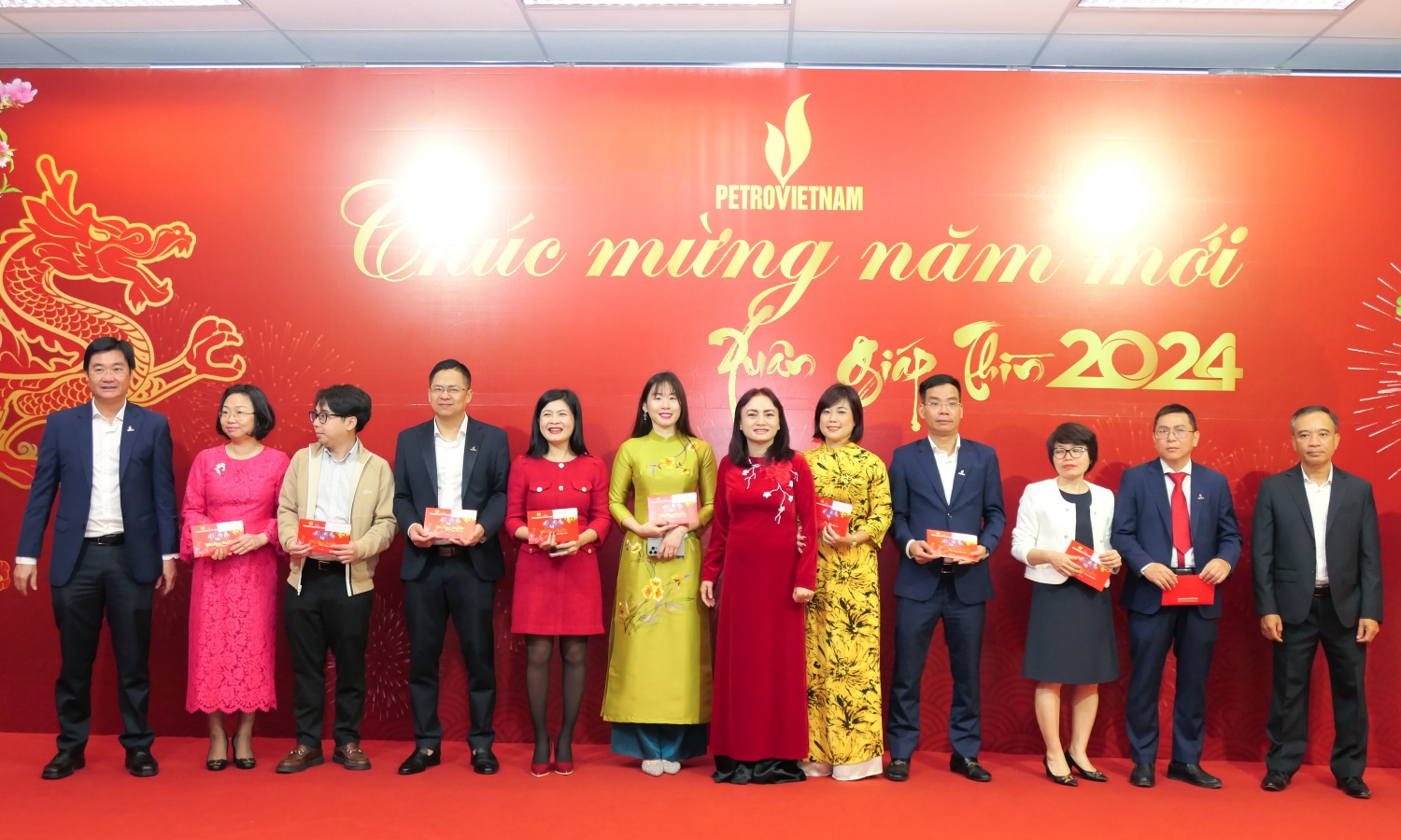 Petrovietnam gặp mặt Tân niên, đón Xuân Giáp Thìn 2024 Petrovietnam gặp mặt Tân niên, đón Xuân Giáp Thìn 2024
